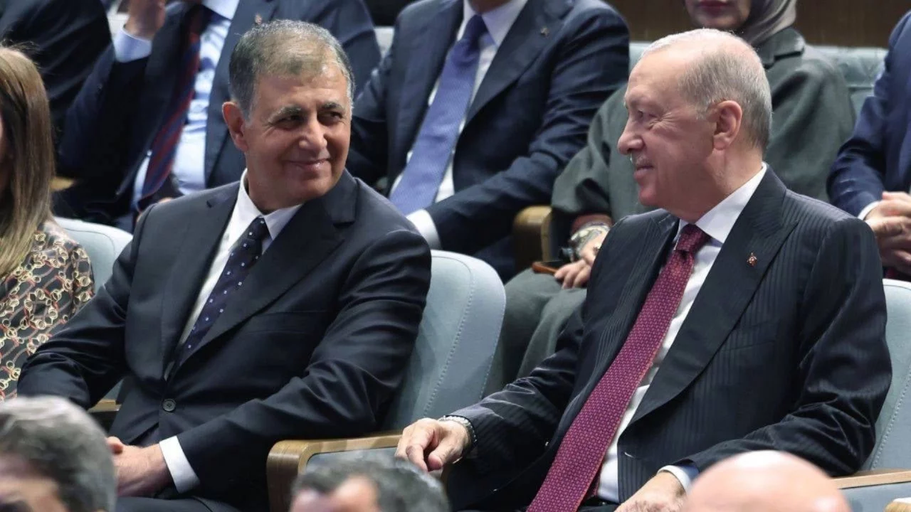 AK Parti'ye geçen Cemil Tugay'dan Erdoğan'a ilk yanıt: "Hoş bulduk Sayın Cumhurbaşkanım"