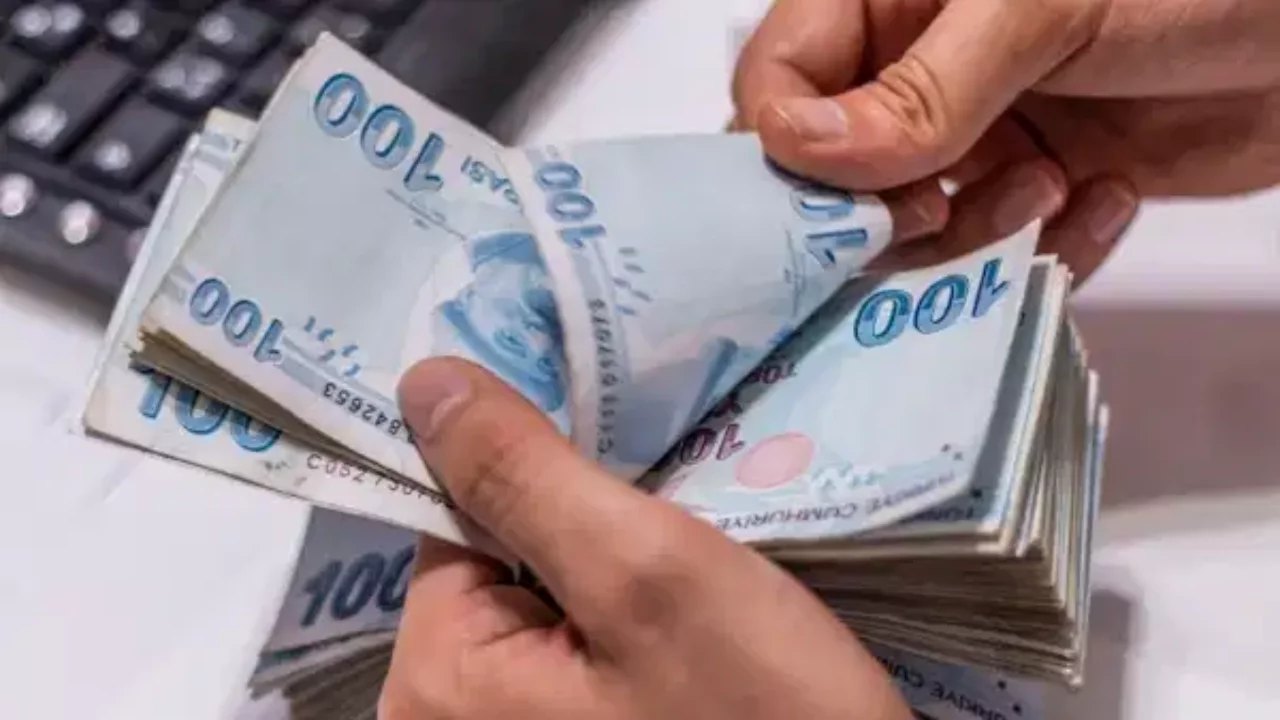 Türkiye'de kişi başına düşen milli gelir açıklandı: Borç alma oranında dev artış