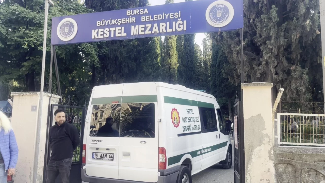 Bursa'da arkadaşlar arasındaki tartışma acı bitti: Şüpheli yakalandı