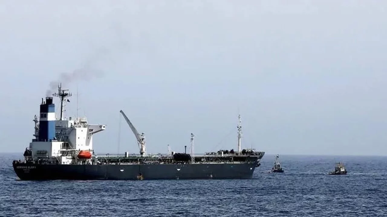 Katar açıklarında bir petrol tankeri vuruldu, can kaybı ve yaralanmalar var
