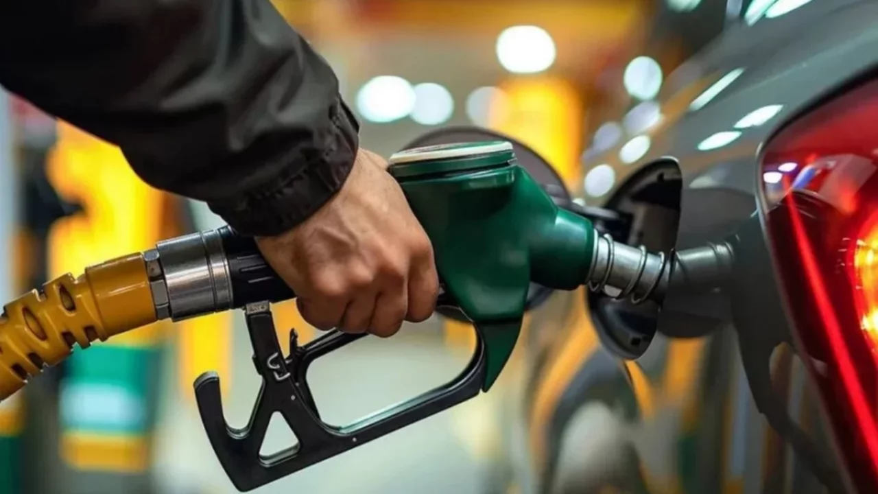 Benzine zam ya da indirim var mı?