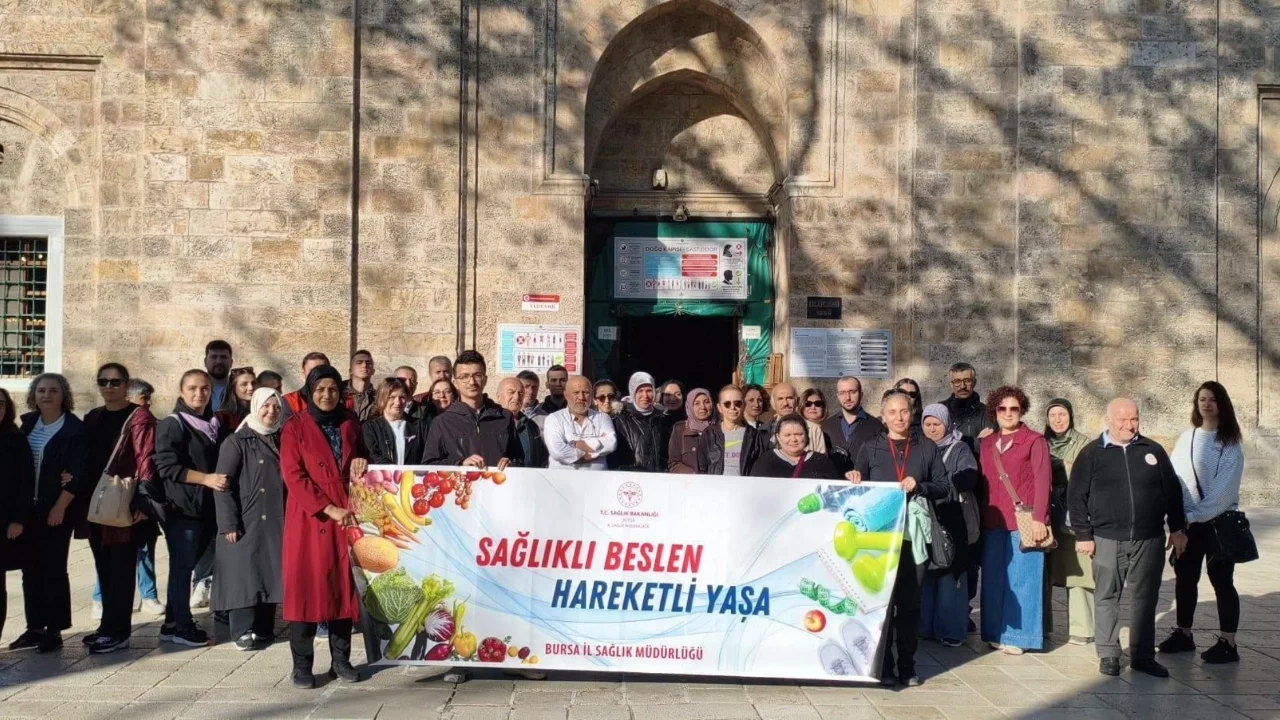 Bursa'da "Hareket Et, Sağlıklı Yaşa" yürüyüşü