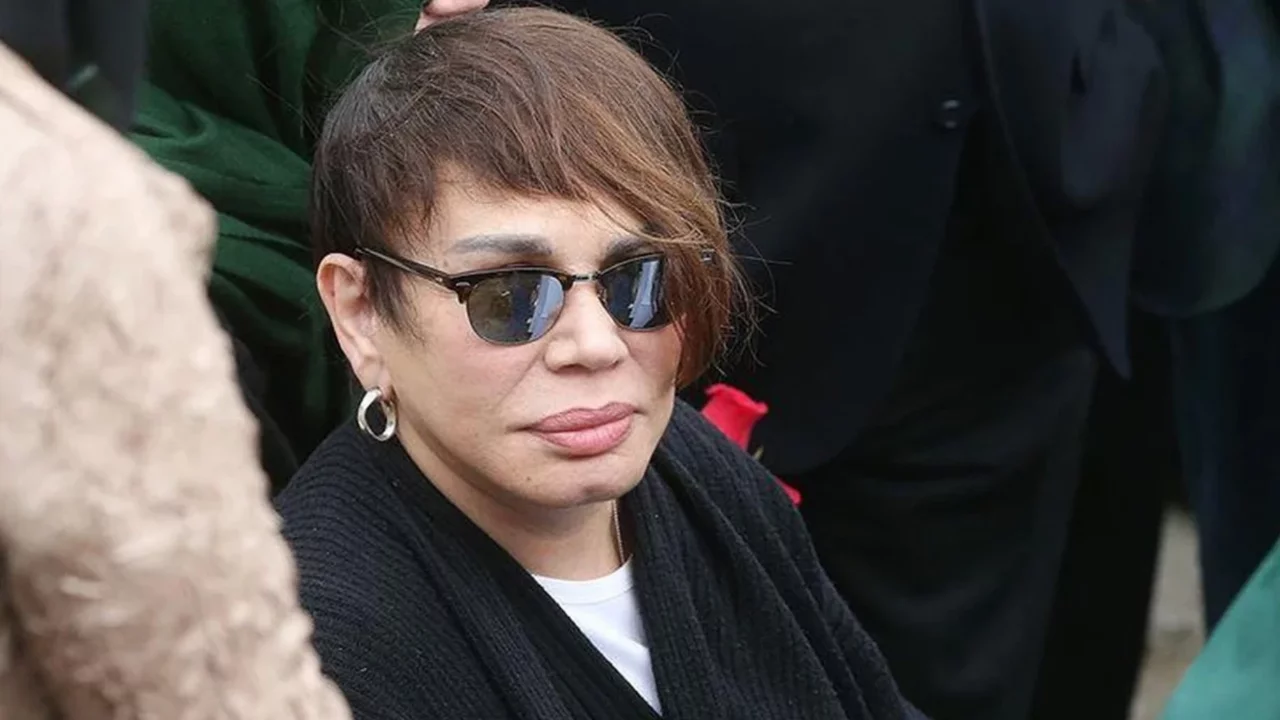 Sezen Aksu'dan endişelendiren haber: Hastaneye kaldırıldı