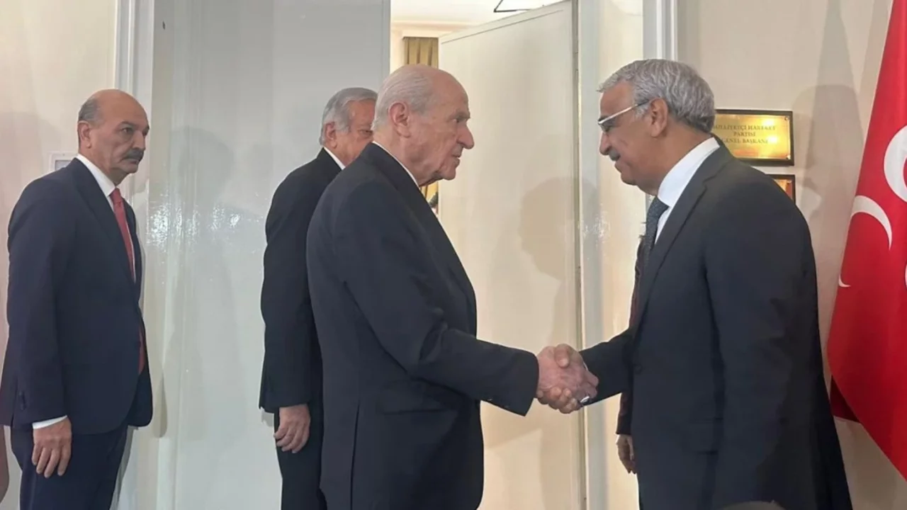 DEM Parti İmralı Heyeti, Bahçeli ile bir araya geldi