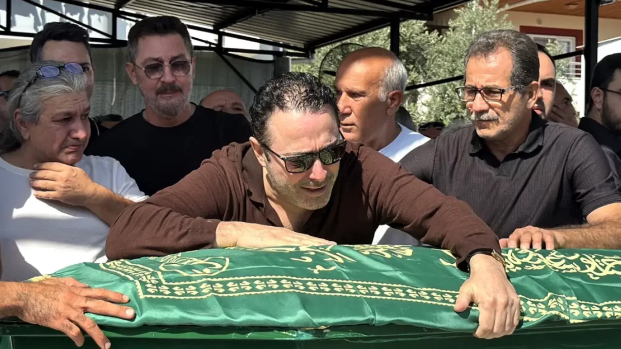 Atilla Taş'ın 34 yaşındaki kızı Sezen Taş Mersin'de toprağa verildi