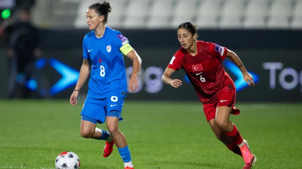 A Milli Kadın Futbol Takımı, turu Slovenya'ya bıraktı