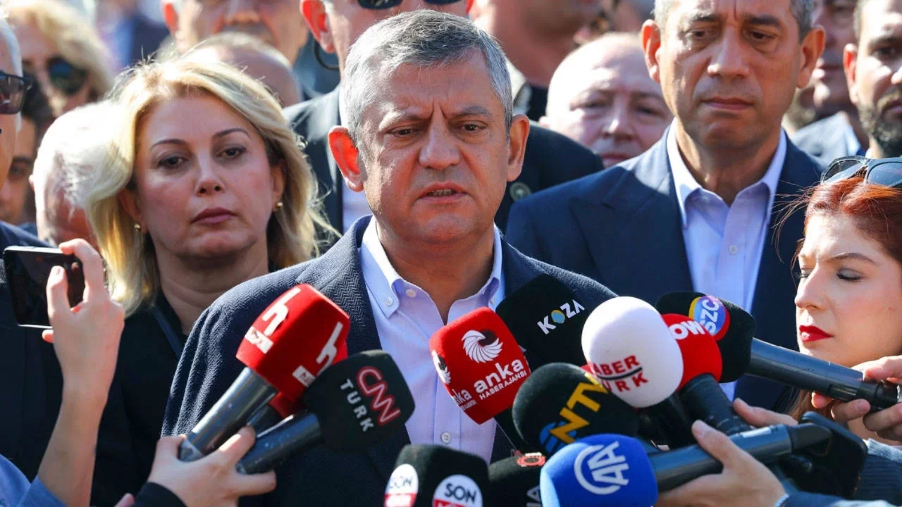 Özgür Özel'den Kılıçdaroğlu'na yanıt: "Aday olmasın dediği tek bir isim olmadı"