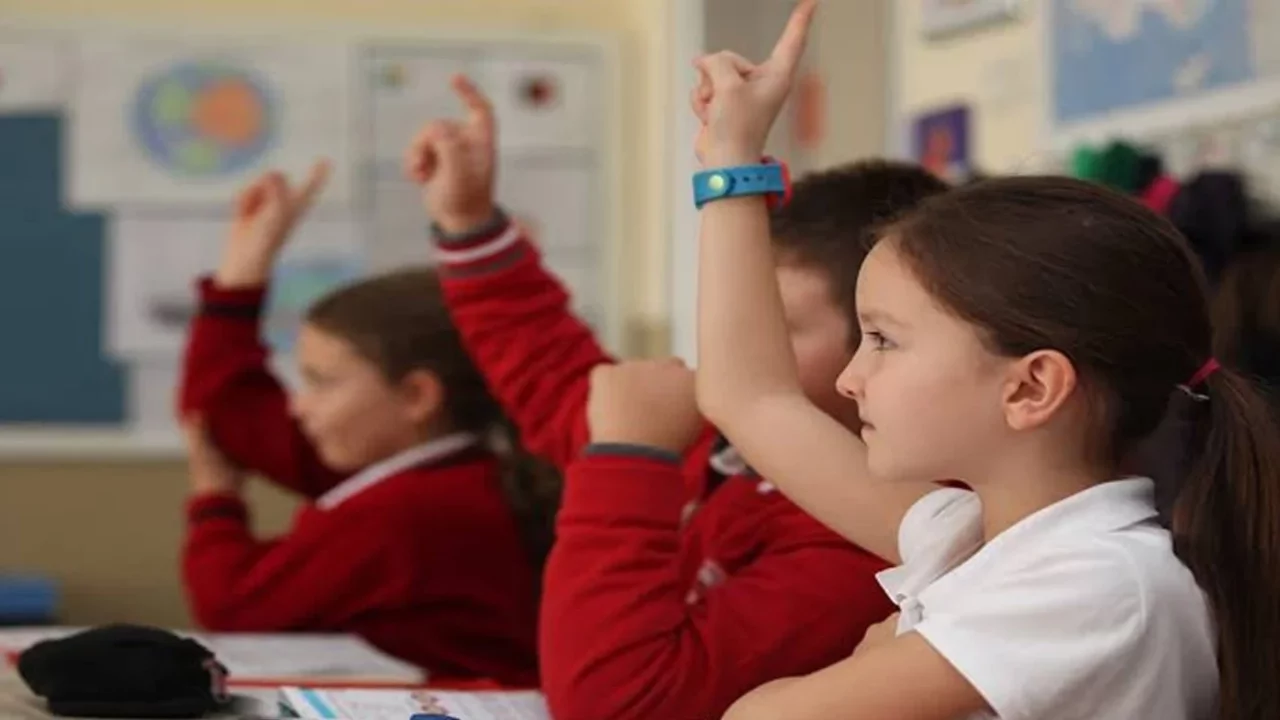 MEB duyurdu, tarihler belli oldu: Öğrencilere 9 günlük tatil geliyor