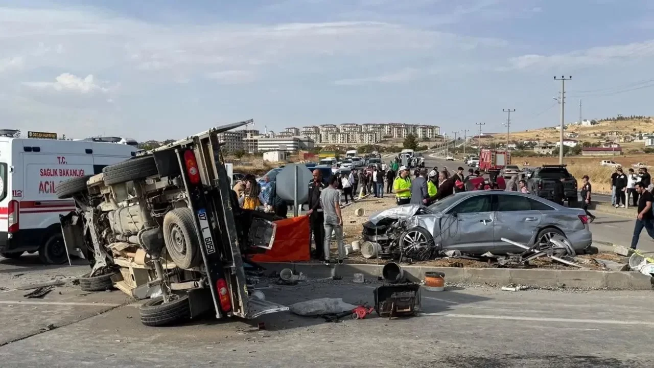 MHP'nin konvoyunda kaza: Milletvekili yaralandı, 1 kişi yaşamını yitirdi