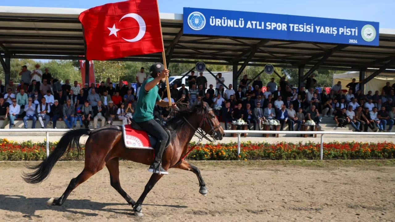Rahvan Binicilik Türkiye Şampiyonası Bursa'da düzenlendi