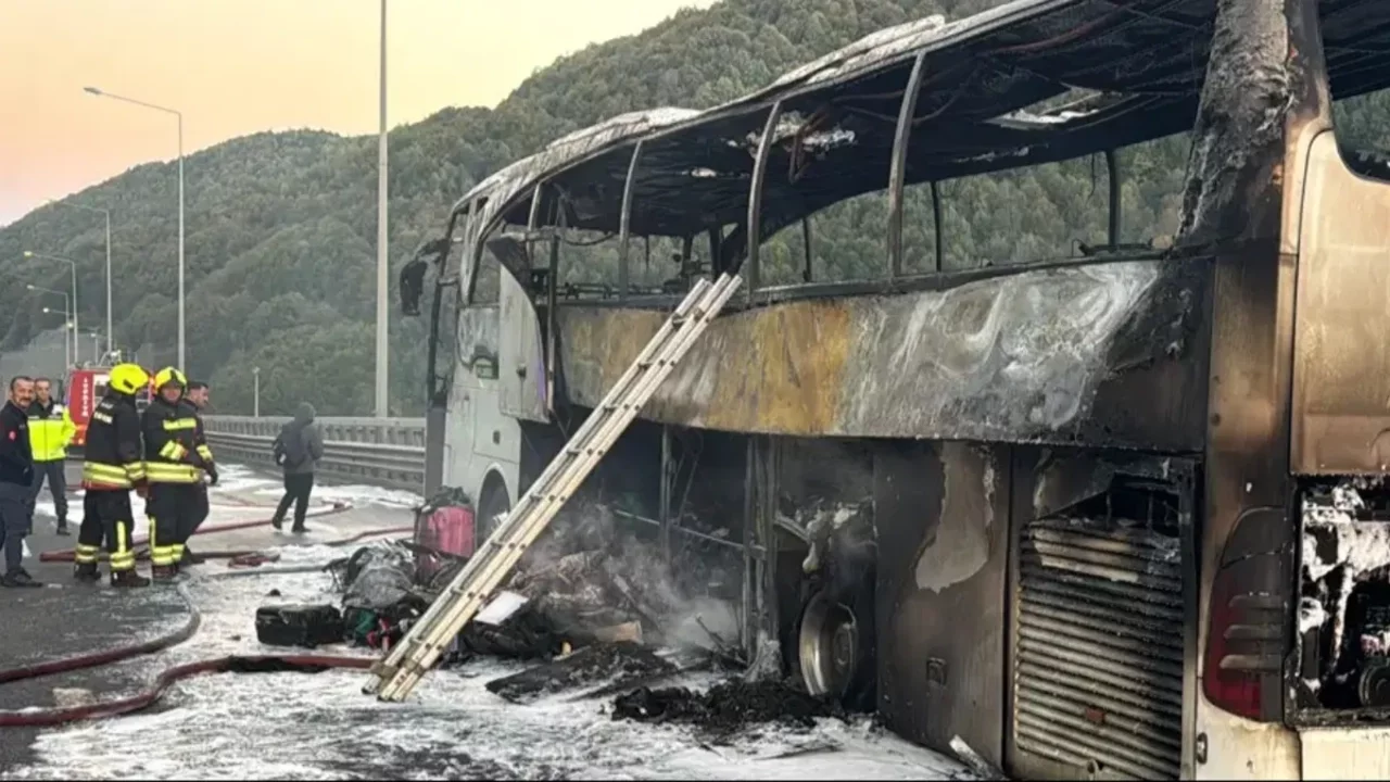 Anadolu Otoyolu'nda otobüs yangını
