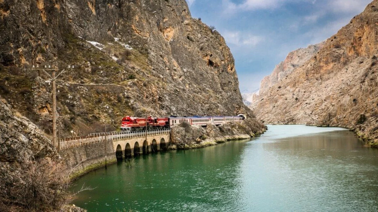Turistik Doğu Ekspresi seferleri için beklenen tarih açıklandı! Bilet satışları o gün başlayacak