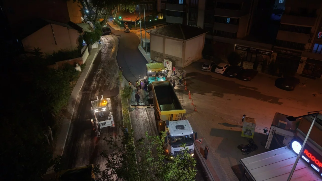Bursa Büyükşehir ekiplerinden ulaşımda gece mesaisi