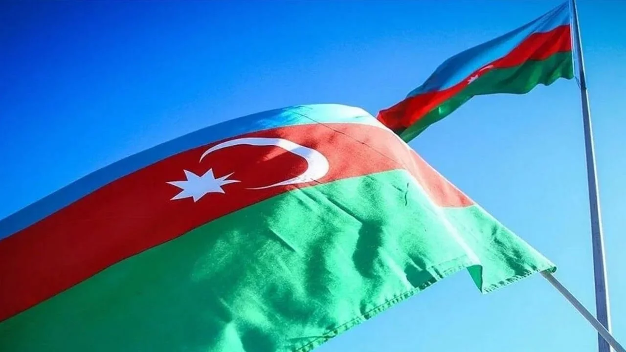 Azerbaycan'da "başörtü gerilimi" büyüyor