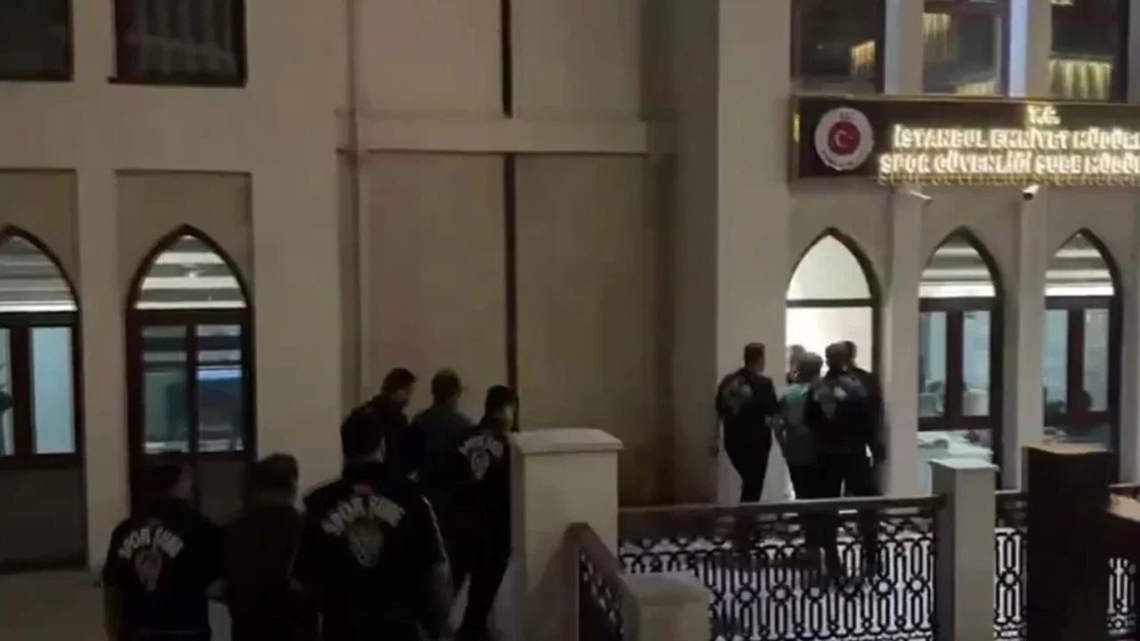 Dev maç öncesi bilet operasyonu: 9 gözaltı