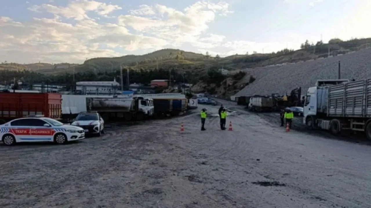 5 işçinin hayatını kaybettiği madende enkaz kaldırma başladı: Bağımsız Maden-İş'ten 'Delil karartılıyor' tepkisi