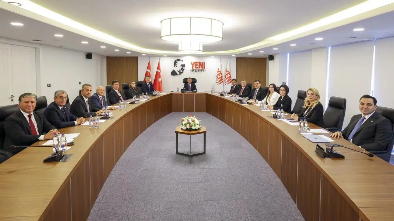 YENİ Parti MYK'de gündem fon krizi