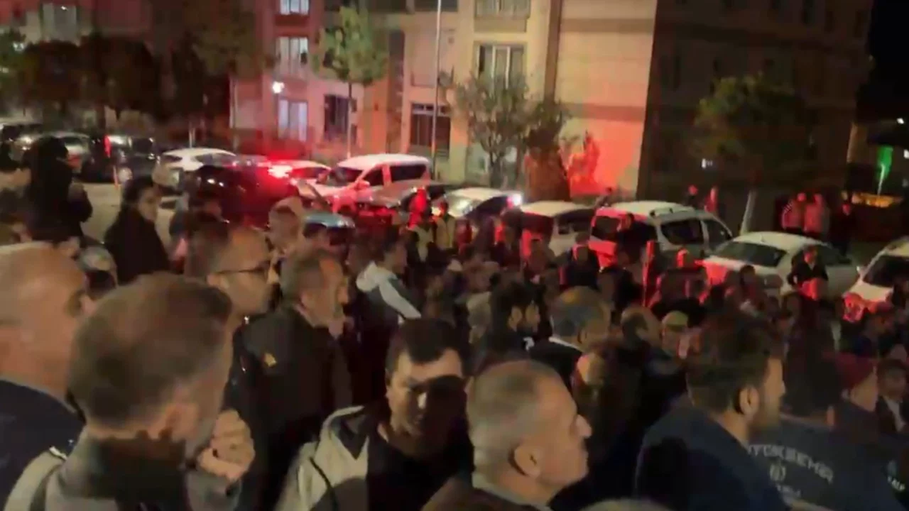 Bursa'da site yönetimine fatura tepkisi: Vatandaşlar eylem yaptı