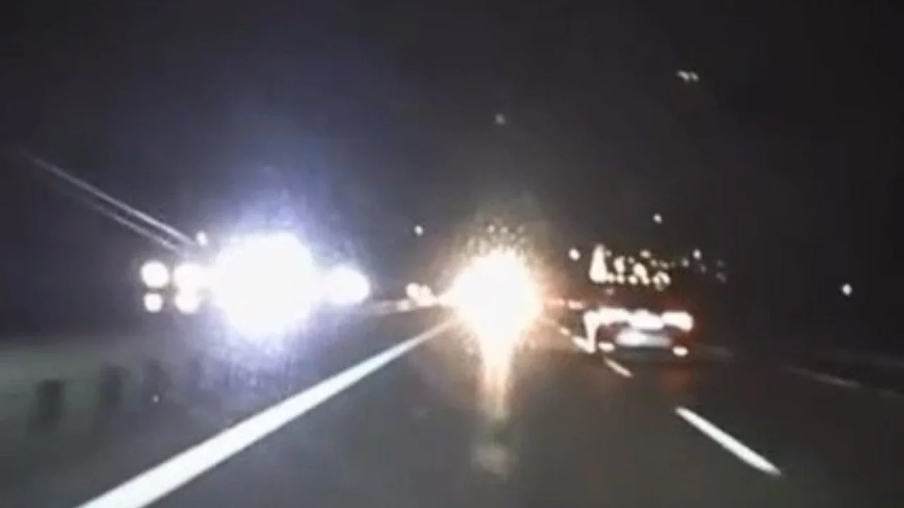 Bursa'da otobanda tersten gelen otomobil kazaya davetiye çıkardı