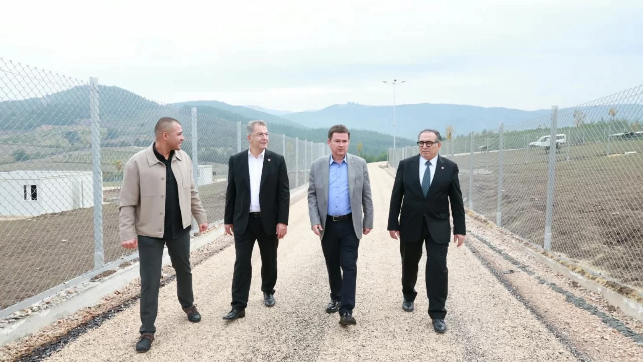 Osmangazi Belediye Başkanı Erkan Aydın'dan Doğal Yaşam Merkezi'ne ziyaret