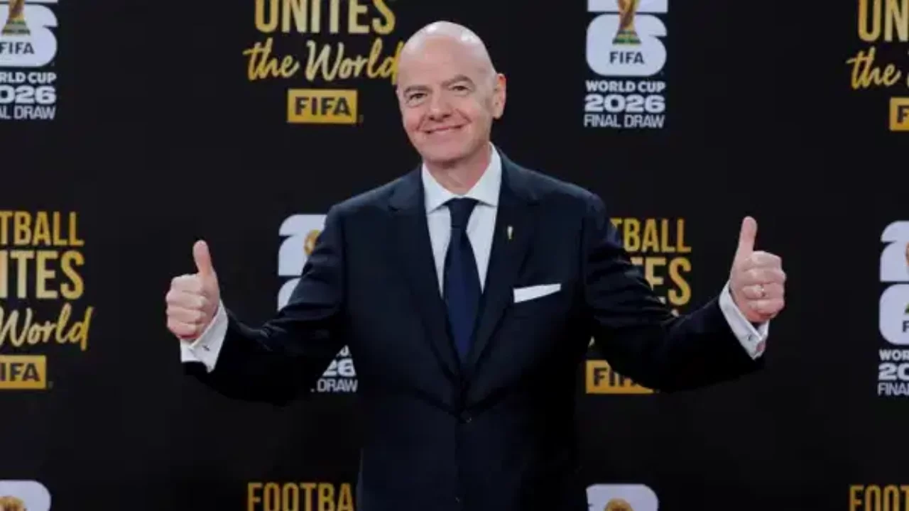 İngiliz basınından flaş iddia: FIFA Başkanı Infantino'ya kayıt dışı ödeme