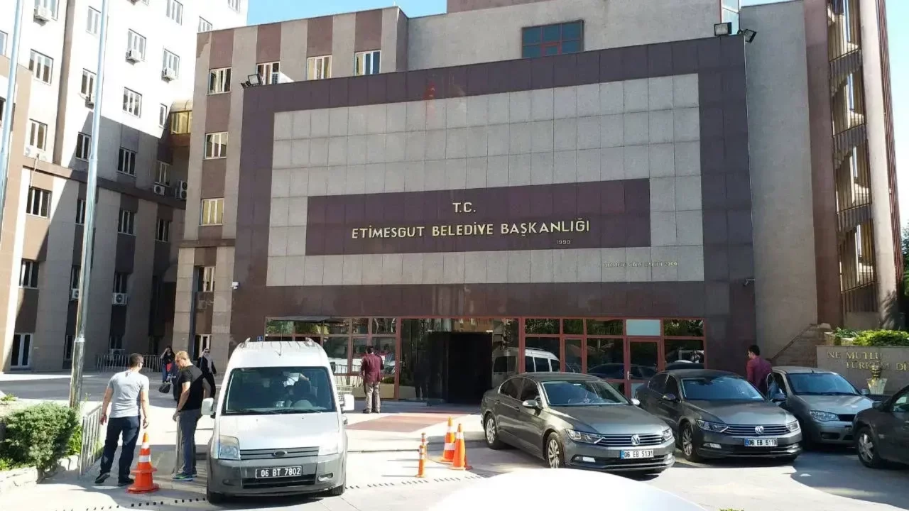 Etimesgut Belediyesi'ne ikinci dalga operasyon