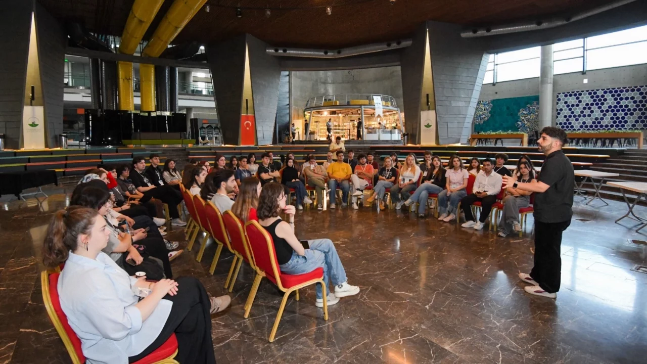 Osmangazi'de gençlerden 20 saatlik düşünce maratonu