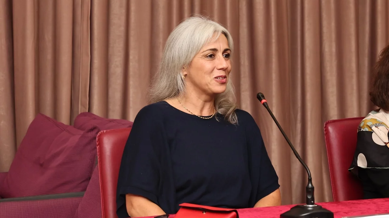 Yazar Defne Suman Nilüfer'de okurlarıyla buluştu