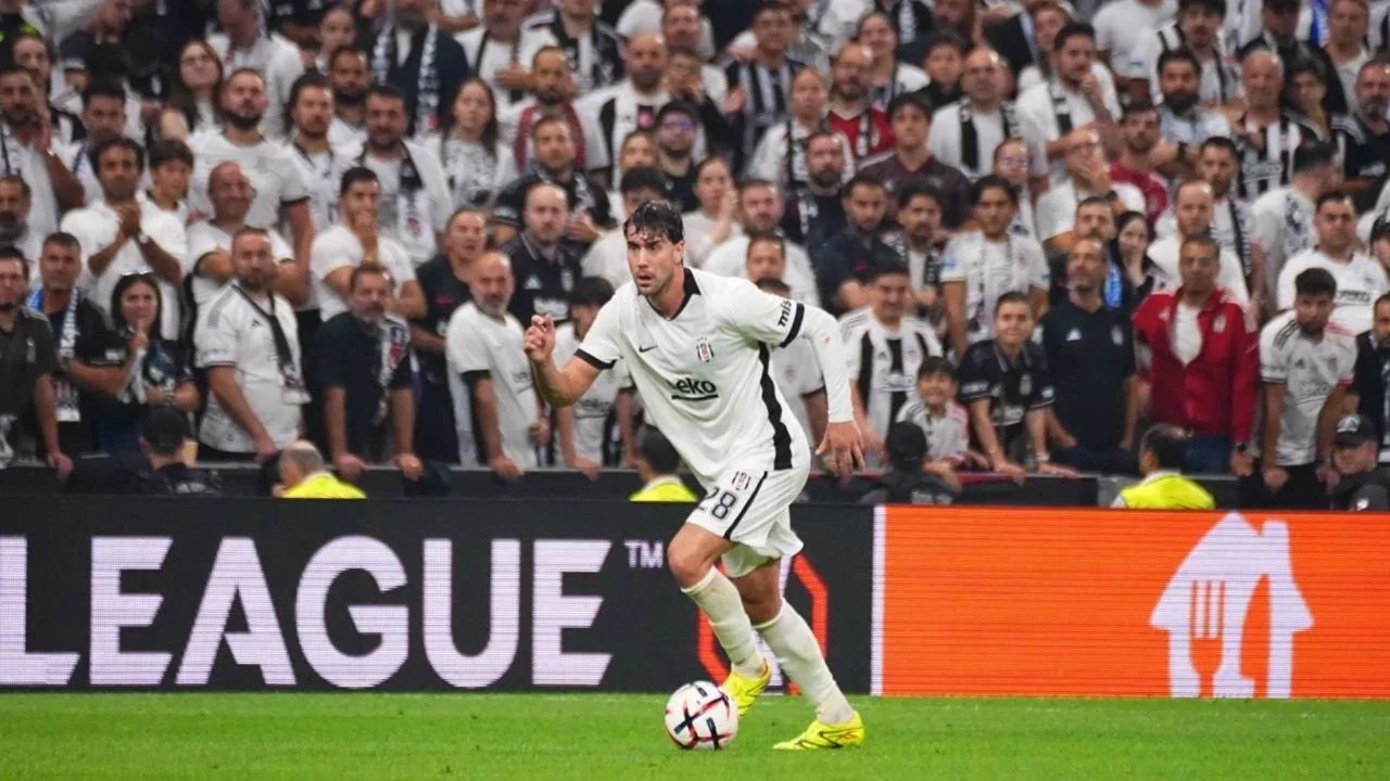 Vlahovic'ten Beşiktaş'a kötü haber