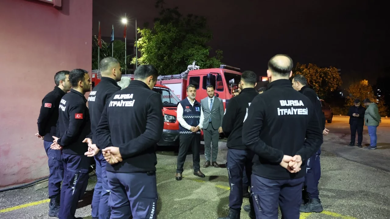 Bursa Büyükşehir Belediyesi fırtına ve yağışa karşı teyakkuza geçti