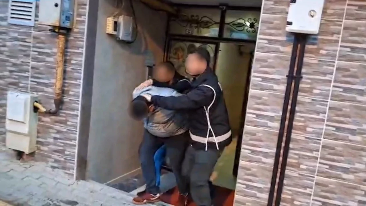Bursa'da suç örgütlerine eleman temin eden şüphelilere operasyon! Çok sayıda gözaltı