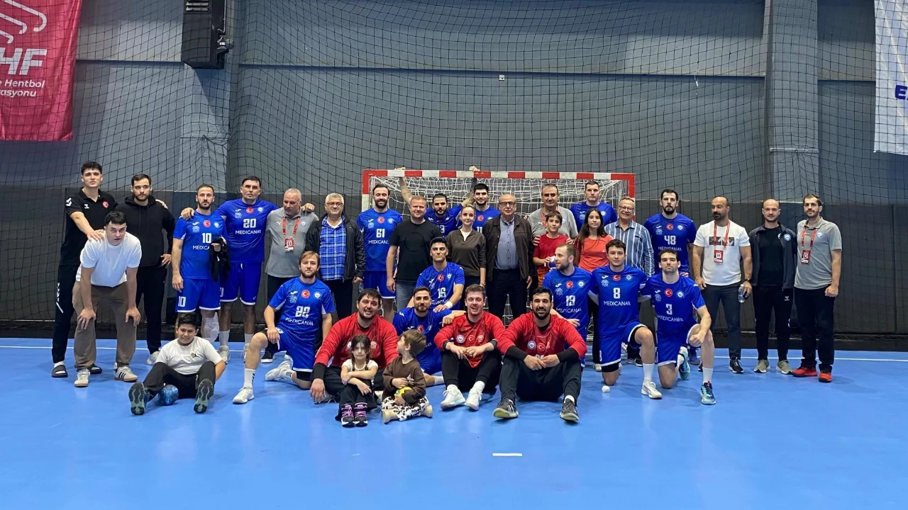 Giresunspor'u ağırlayan Nilüfer Belediyespor 39-33 galip ayrıldı