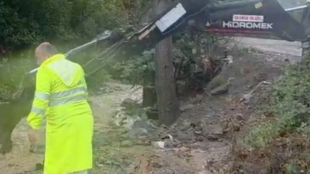 Bursa'da taşkın riskine karşı Karanlık Dere'de çalışma