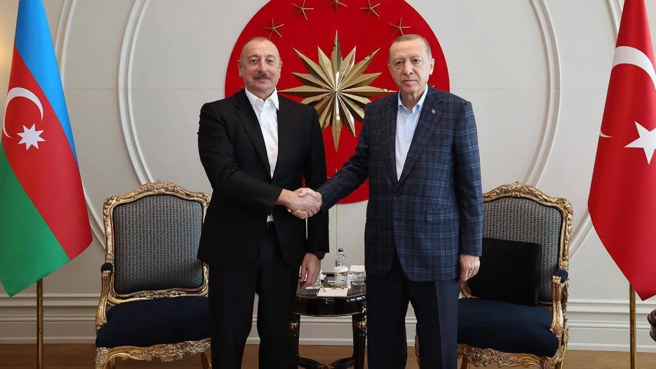 AK Parti'den Azerbaycan açıklaması: "Erdoğan'ın Azerbaycan'a olan sevgisi yürektendir"