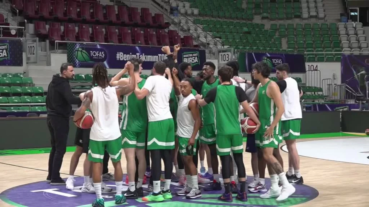 Yenilenen kadrosuyla Bursaspor Basketbol, ligde üst sıraları hedefliyor
