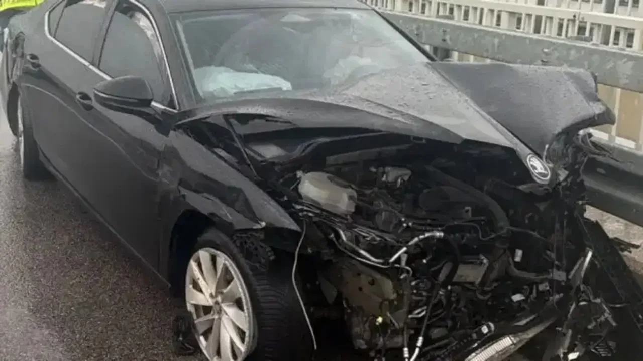 Koçarlı Belediye Başkanı kaza geçirdi: Makam aracı hurdaya döndü