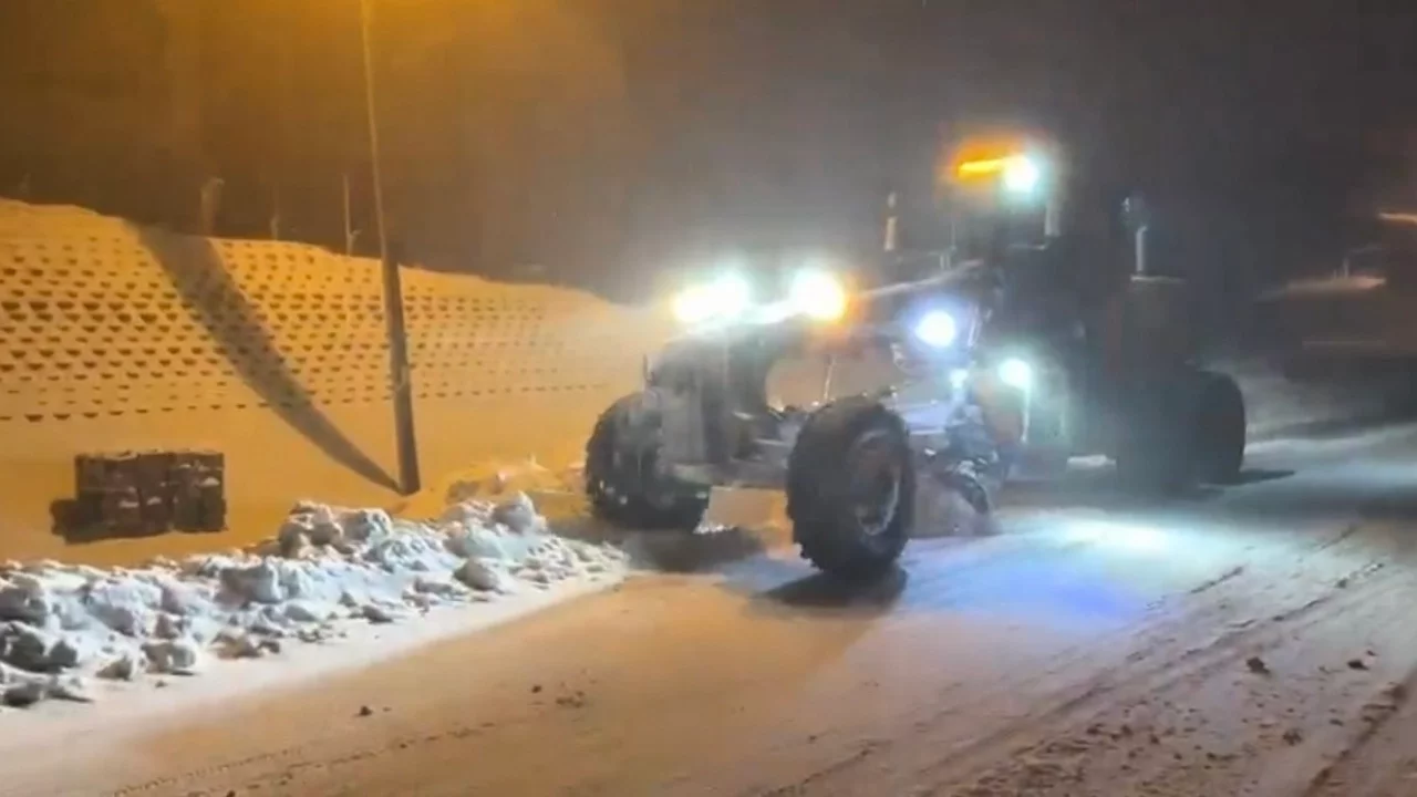 Uludağ'da kar kalınlığı 20 santimetreye ulaştı