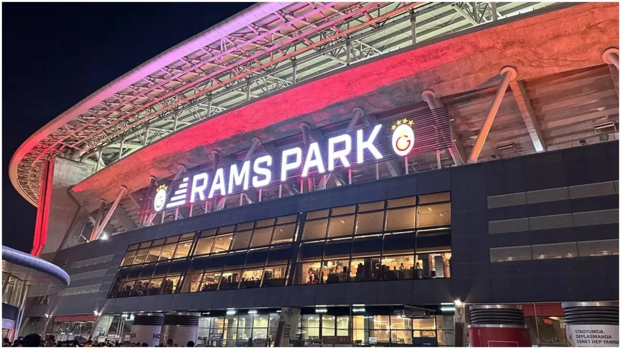 Toprak kayması ve çatlak iddiası...  Çevre Bakanlığı'ndan RAMS Park açıklaması