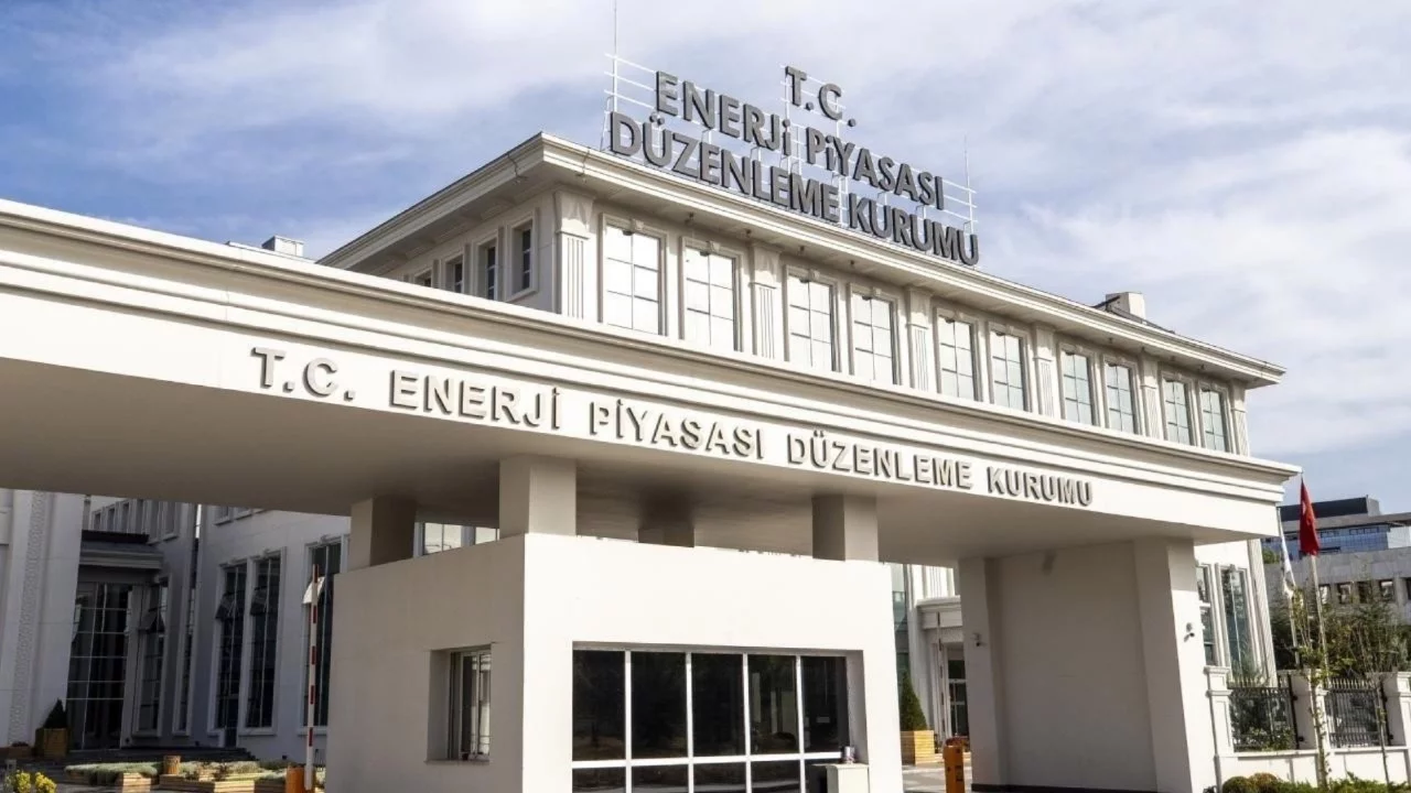 EPDK, elektrik piyasasına ilişkin beş yönetmeliği değiştirdi!