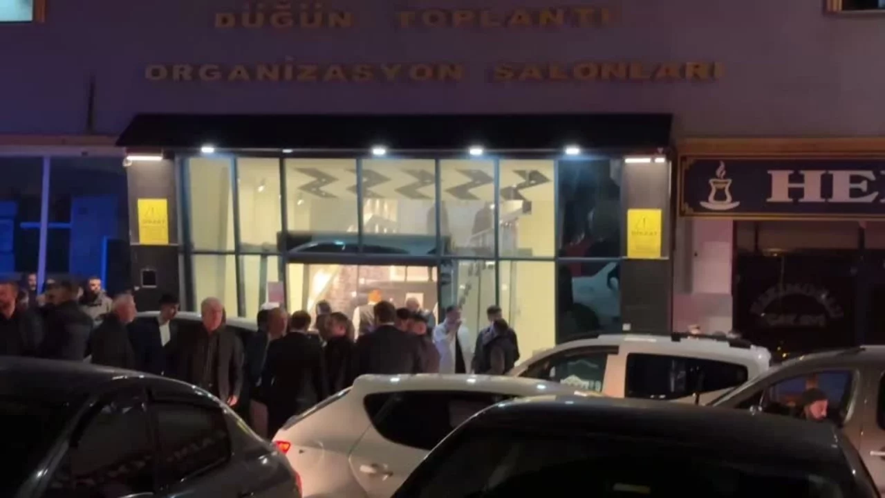 Erzurum'da düğünde bıçaklı kavga: 2 kişi yaralandı