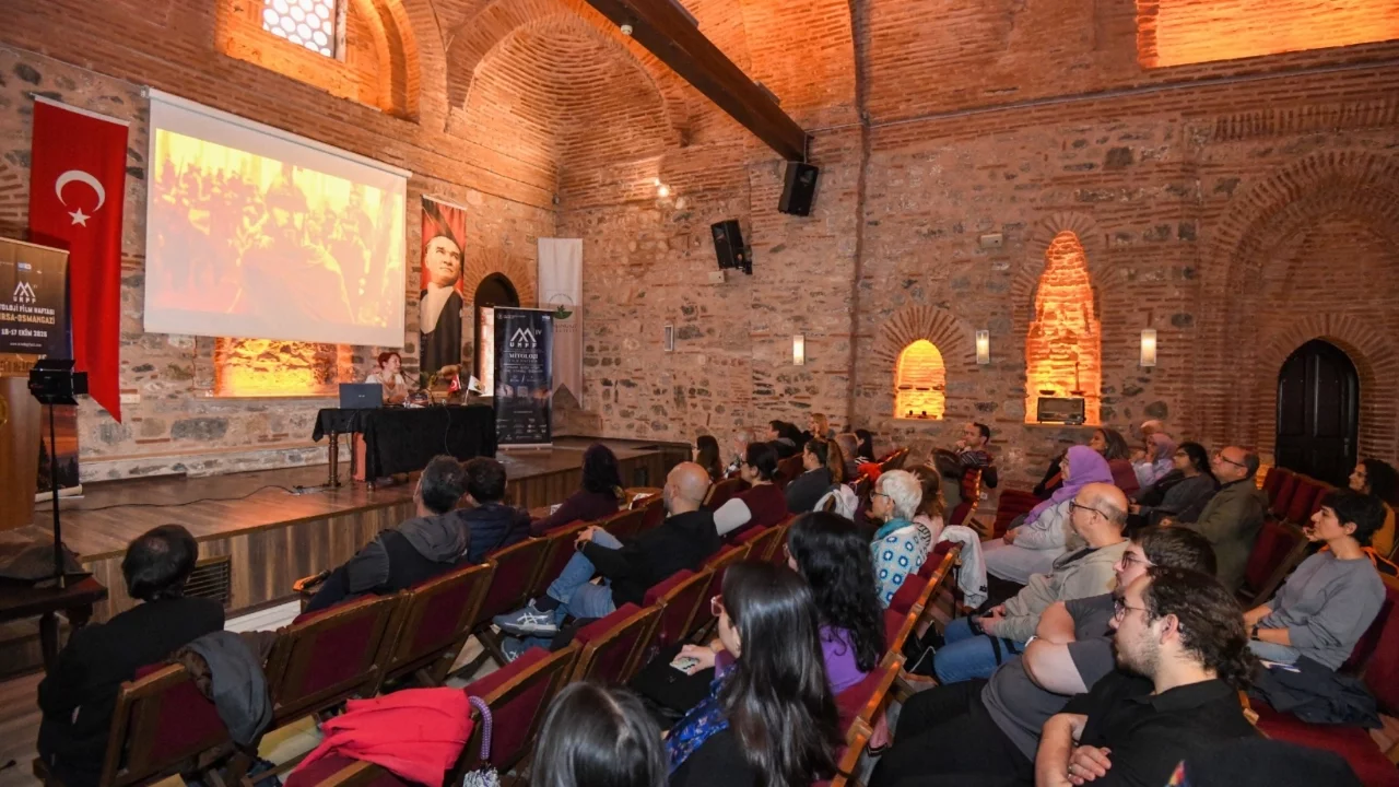 Mitolojinin binlerce yıllık hikayesi Osmangazi'de anlatıldı