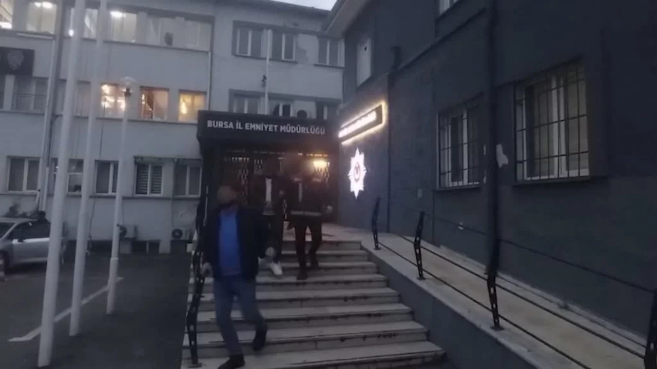 Bursa'da kendisini iş insanı gibi tanıtıp dolandırıcılık yapan şüpheli tutuklandı