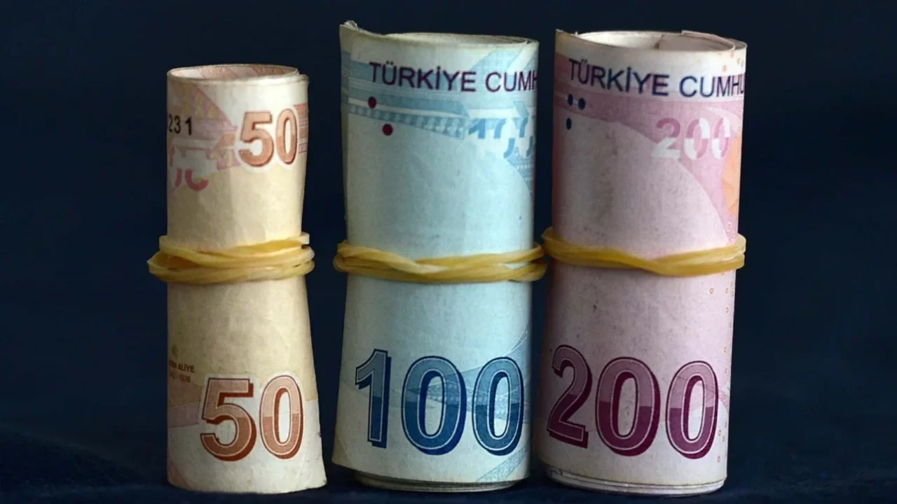 Kamu teşebbüslerinin 2027 yatırım hedefi 754,2 milyar lira