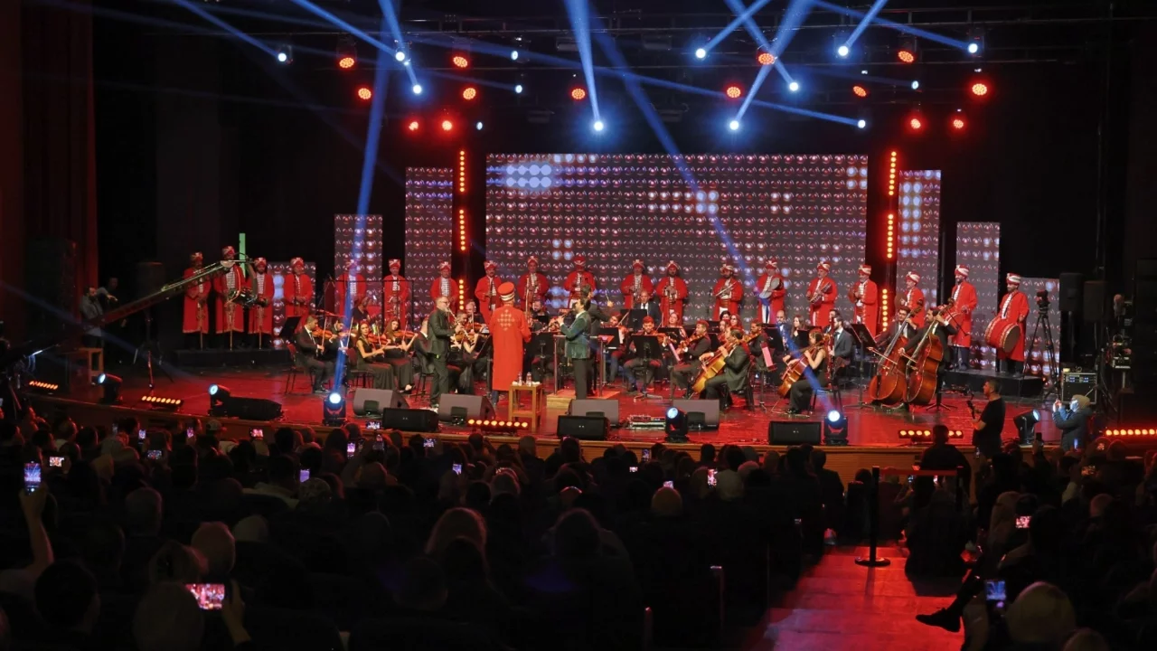 Bursa'da mehter ezgileri senfonik müzikle buluştu