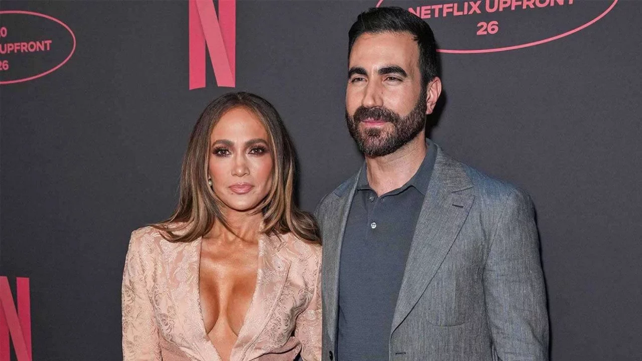 Jennifer Lopez yeni bir aşka yelken açtı