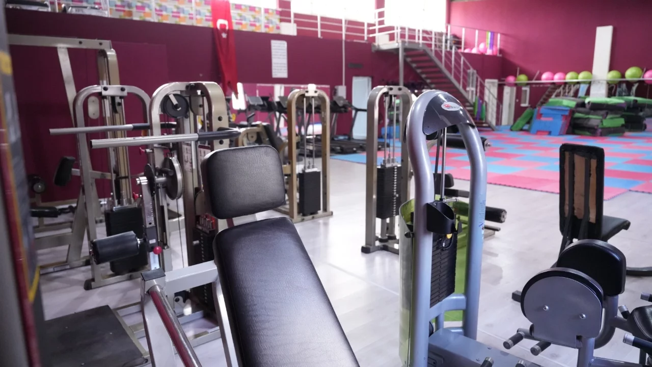 Yenişehir Belediyesi Kadın Spor Salonu yenilendi