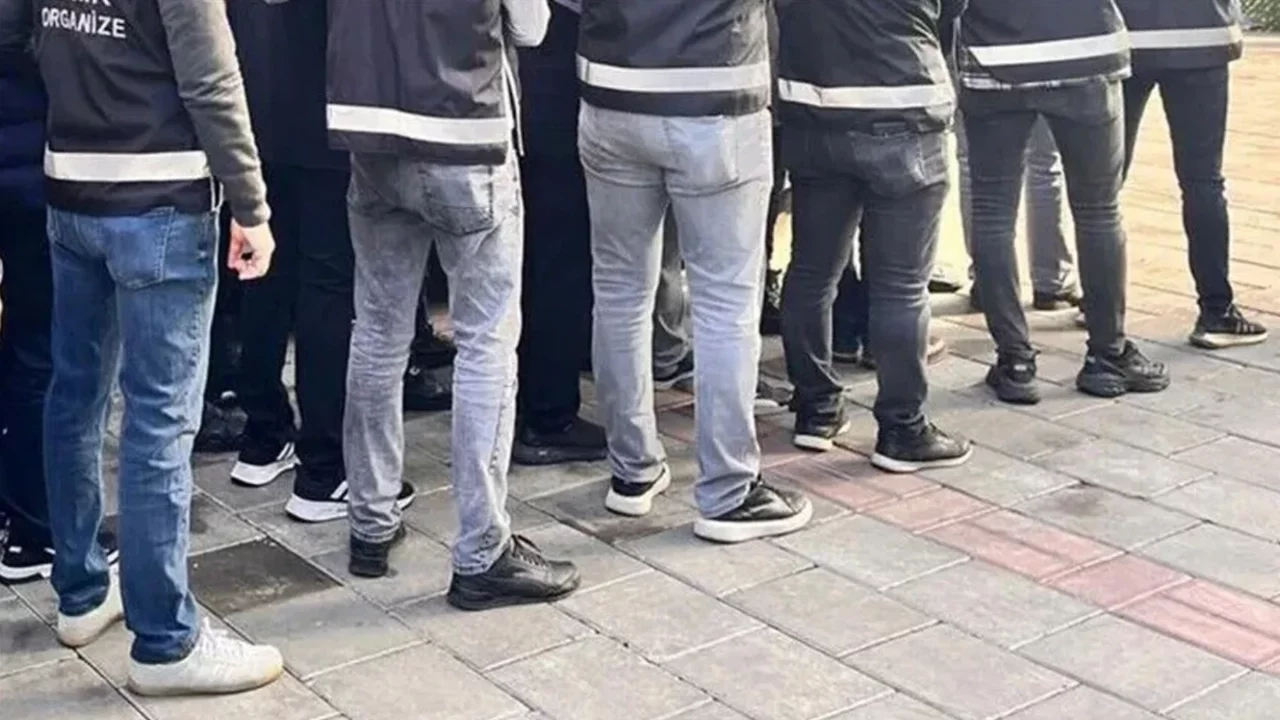 "Sahte ekspertiz raporu"yla haksız kazanç sağlayan 14 şüpheli yakalandı