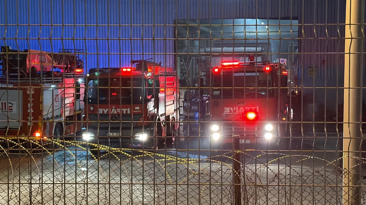 Sakarya'da alüminyum fabrikasında patlama: 1'i ağır 3 yaralı