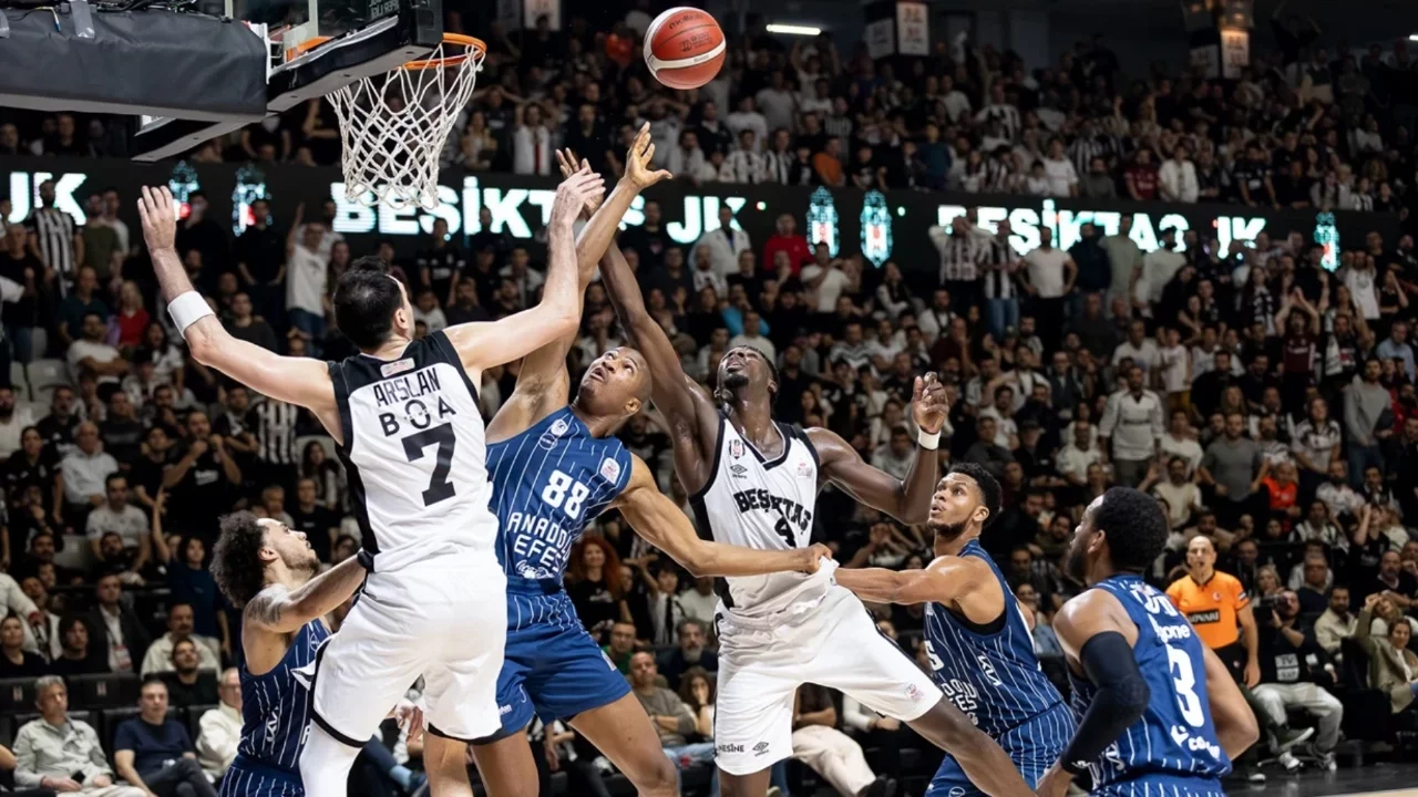EuroLeague'de Türk derbisi heyecanı: Anadolu Efes - Beşiktaş