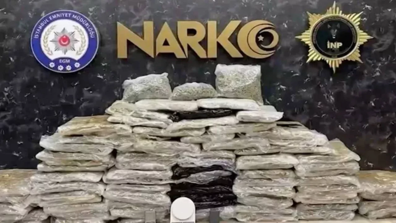 Kurye görünümüyle uyuşturucu sevkiyatı: 2 şüpheli tutuklandı